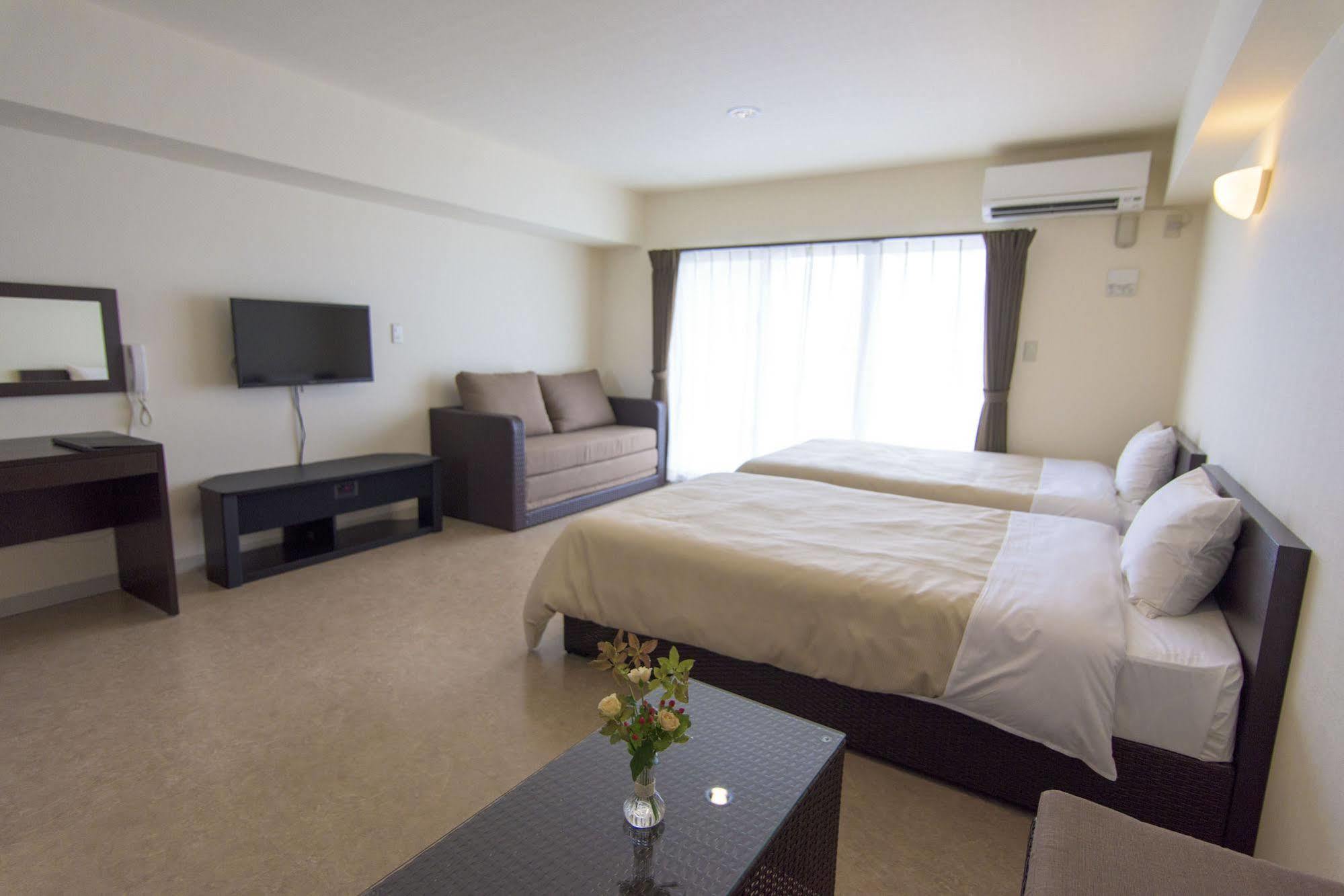 Condominium Hotel Monpa Chatan Exterior foto