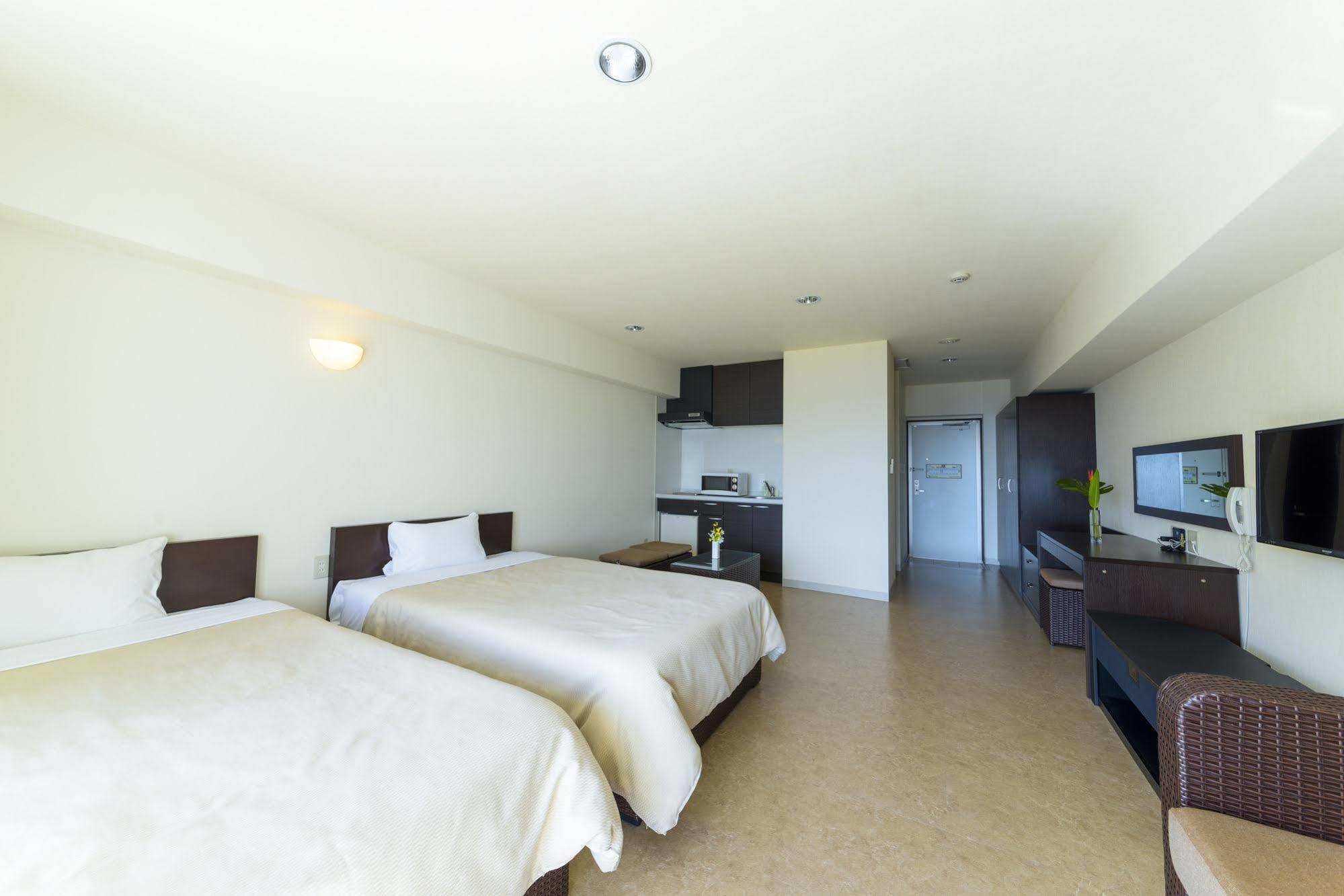 Condominium Hotel Monpa Chatan Exterior foto